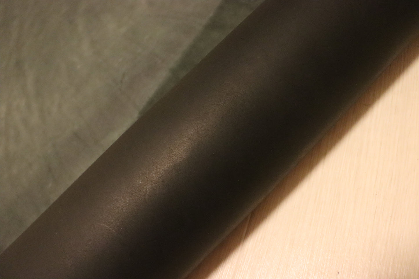 ds75円！イタリアンレザー　ショルダー　ブラック　オイルヌメ　165ds