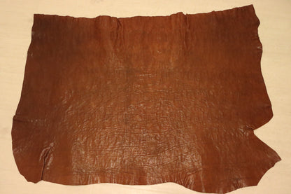 ds72円！イタリアンレザー　ショルダー　ヌメ革　ペイズリー調エンボス　95ds