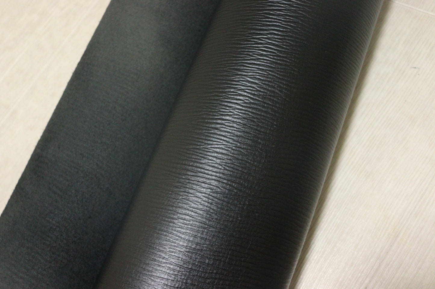 ds28円！ 新入荷！　顔料仕上げ　エピ調型押し　ブラック　220ds