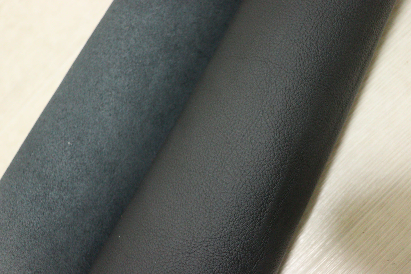 ds25円！新入荷！イタリアンレザー 顔料仕上げ　シボ型押し　ブラック　160ds