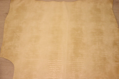 ds70円！イタリアンレザー　ショルダー　クロコ型押し　アンチック加工　クリーム　130ds