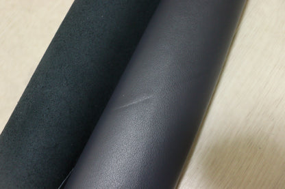 ds28円！新入荷！イタリアンレザー　ネイビー　弱シュリンク加工　172ds