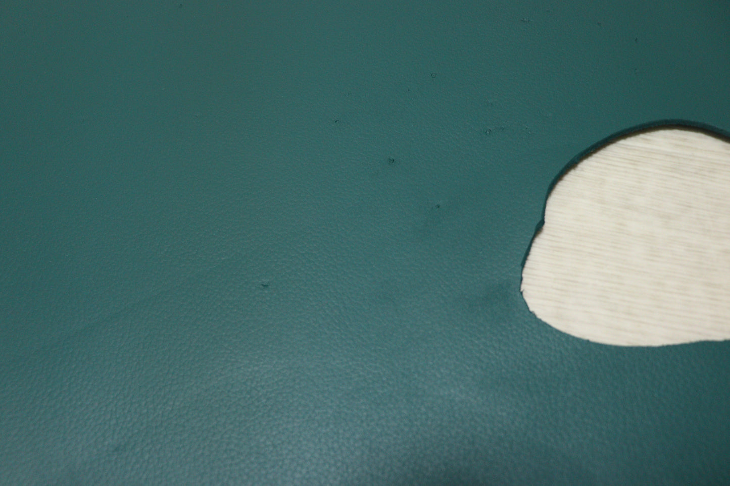 ds22円！ 新入荷！訳あり　顔料仕上げ　ピーコックグリーン　シボ型押し　200ds