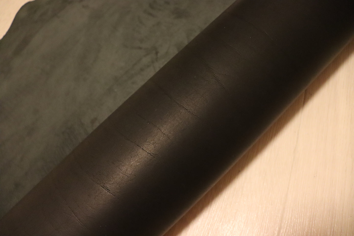 ds75円！イタリアンレザー　オイルヌメ　ショルダー　ブラック　153ds