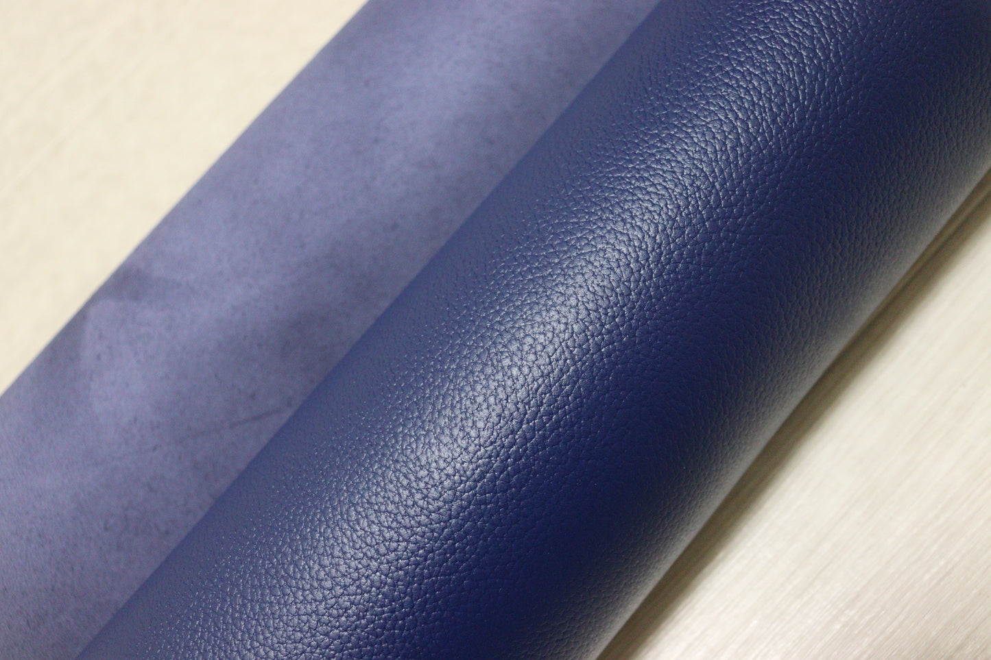 ds28円！新入荷!顔料仕上げ　サファイア　シボ型押し　208ds