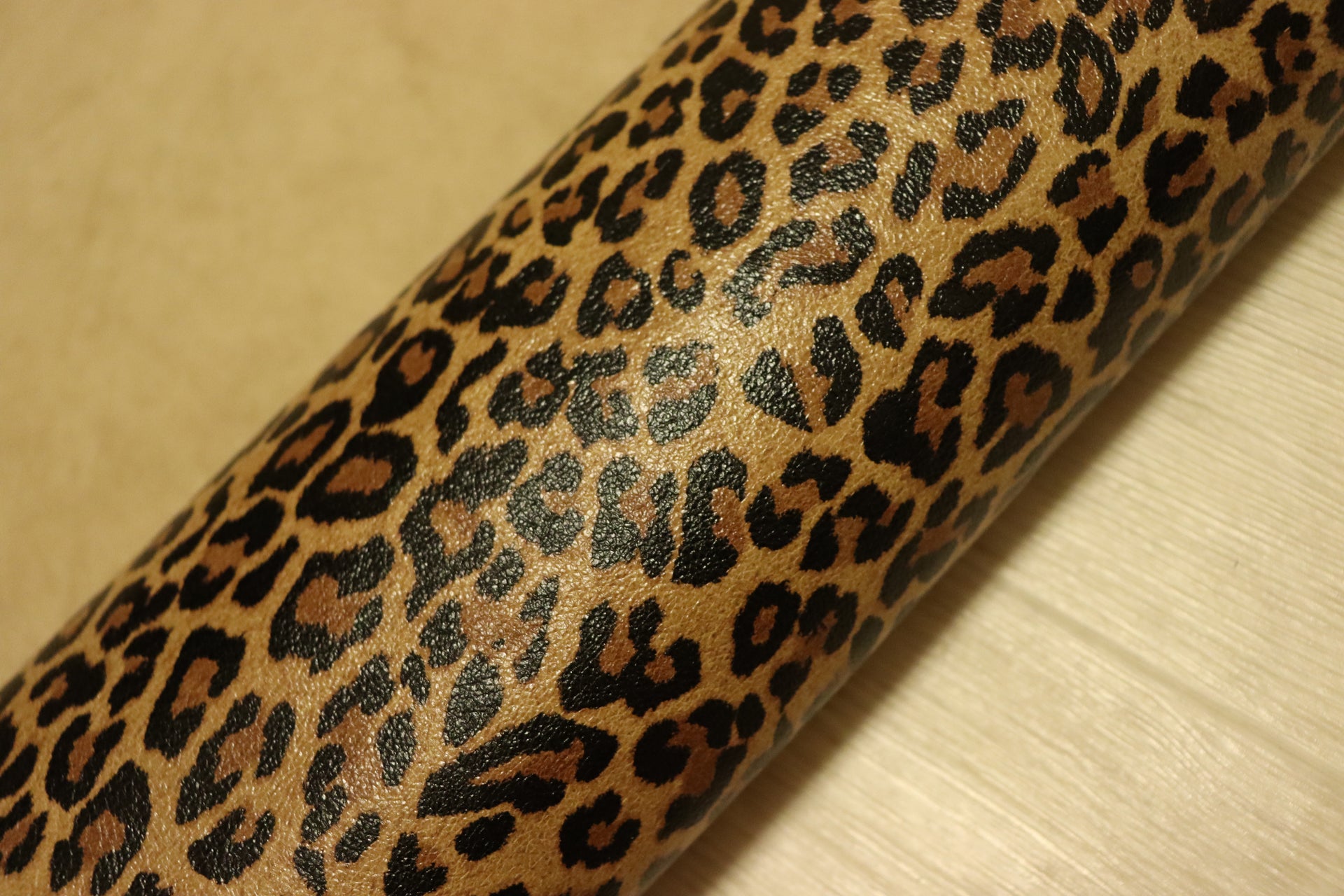 ds28円！新入荷！ヒョウ柄プリント 豚革 124ds – 【レザークラフト用革 