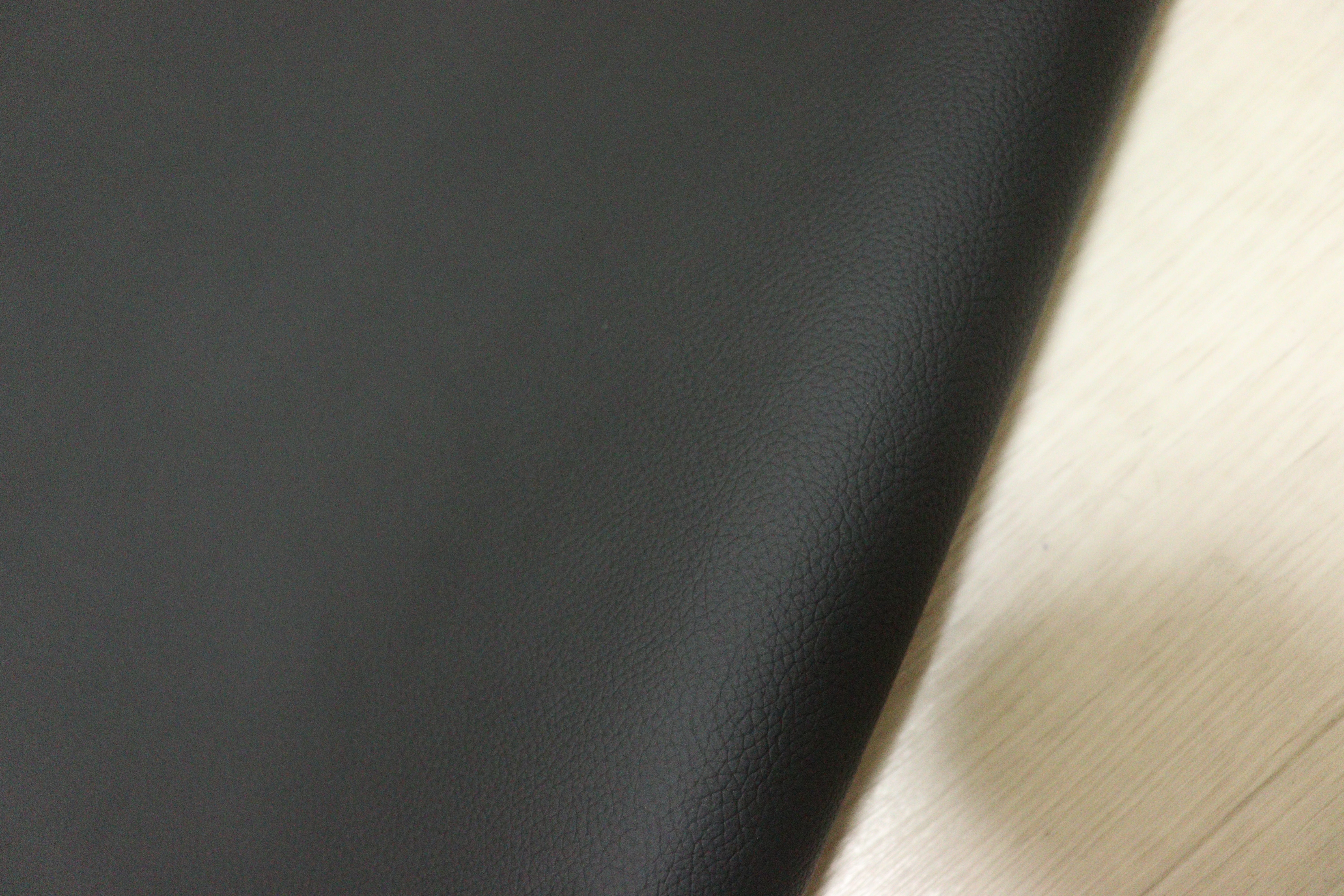 ds28円！新入荷！イタリアンレザー ブラック シボ型押し 296ds