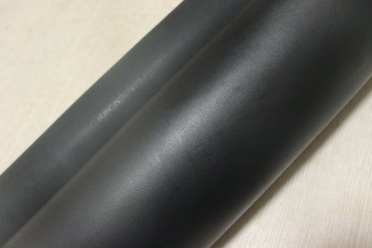 ds50円！イタリアンレザー　オイルヌメ　ブラック　スムース加工　220ds