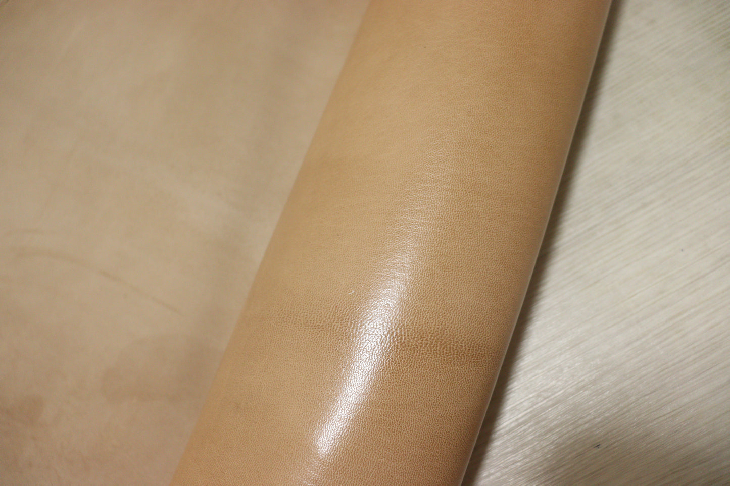 ds30円！新入荷！ヤギ　アニリン仕上げ　ヌメ革　TAN　105ds