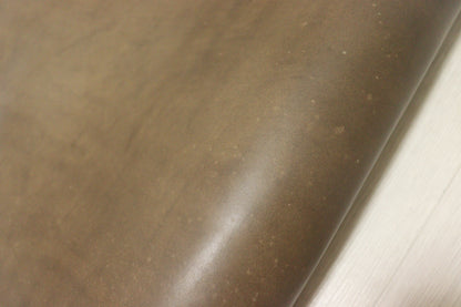 ds52円！イタリアンレザー　ヌメ革　ピットなめし　ベリー　オリーブ　104ds