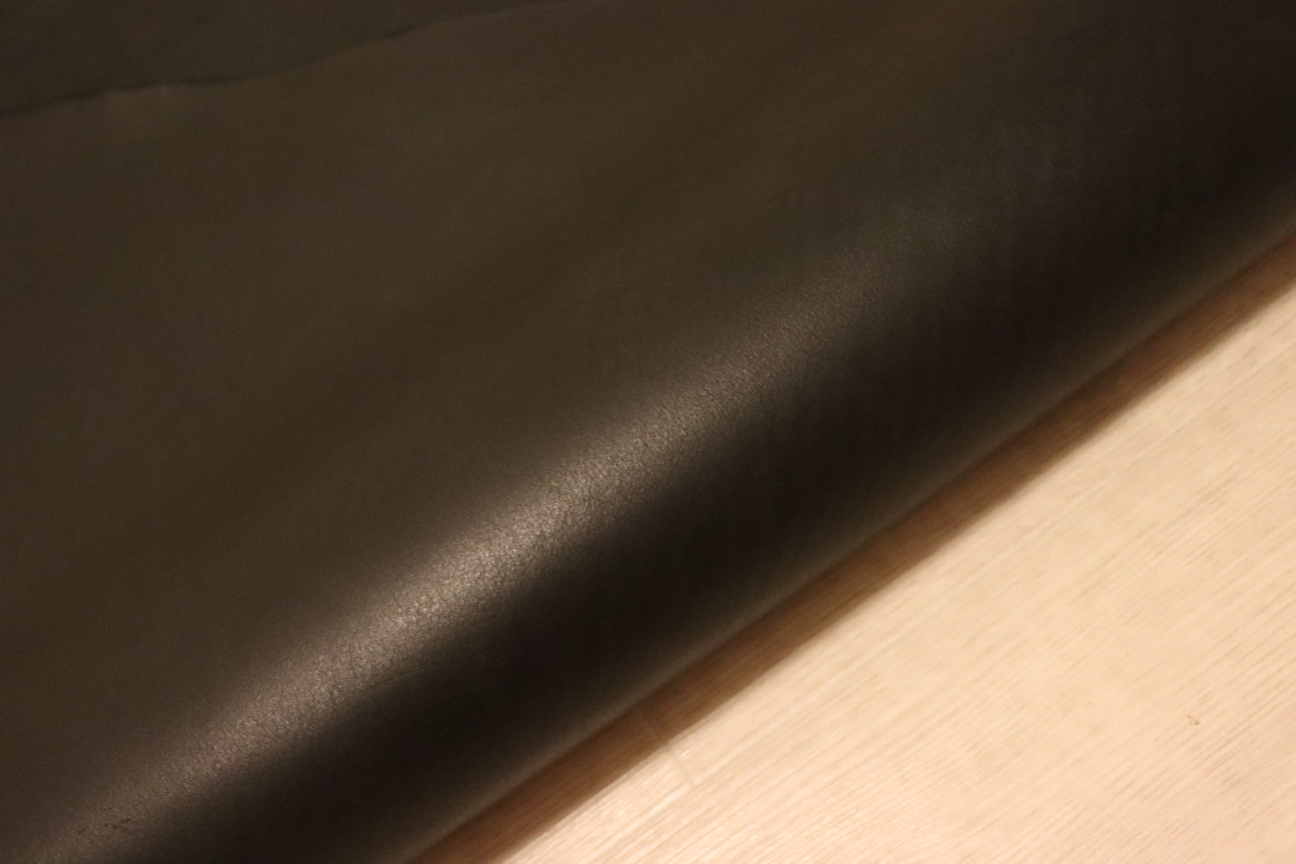 ds75円！新入荷！イタリアンレザー　ショルダー　オイルヌメ　ブラック　110ds