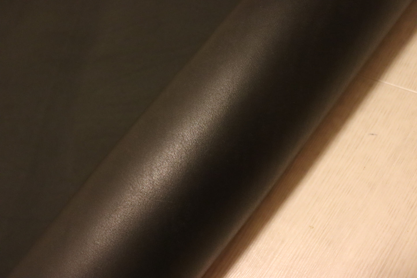 ds75円！新入荷！イタリアンレザー　ショルダー　オイルヌメ　ブラック　110ds