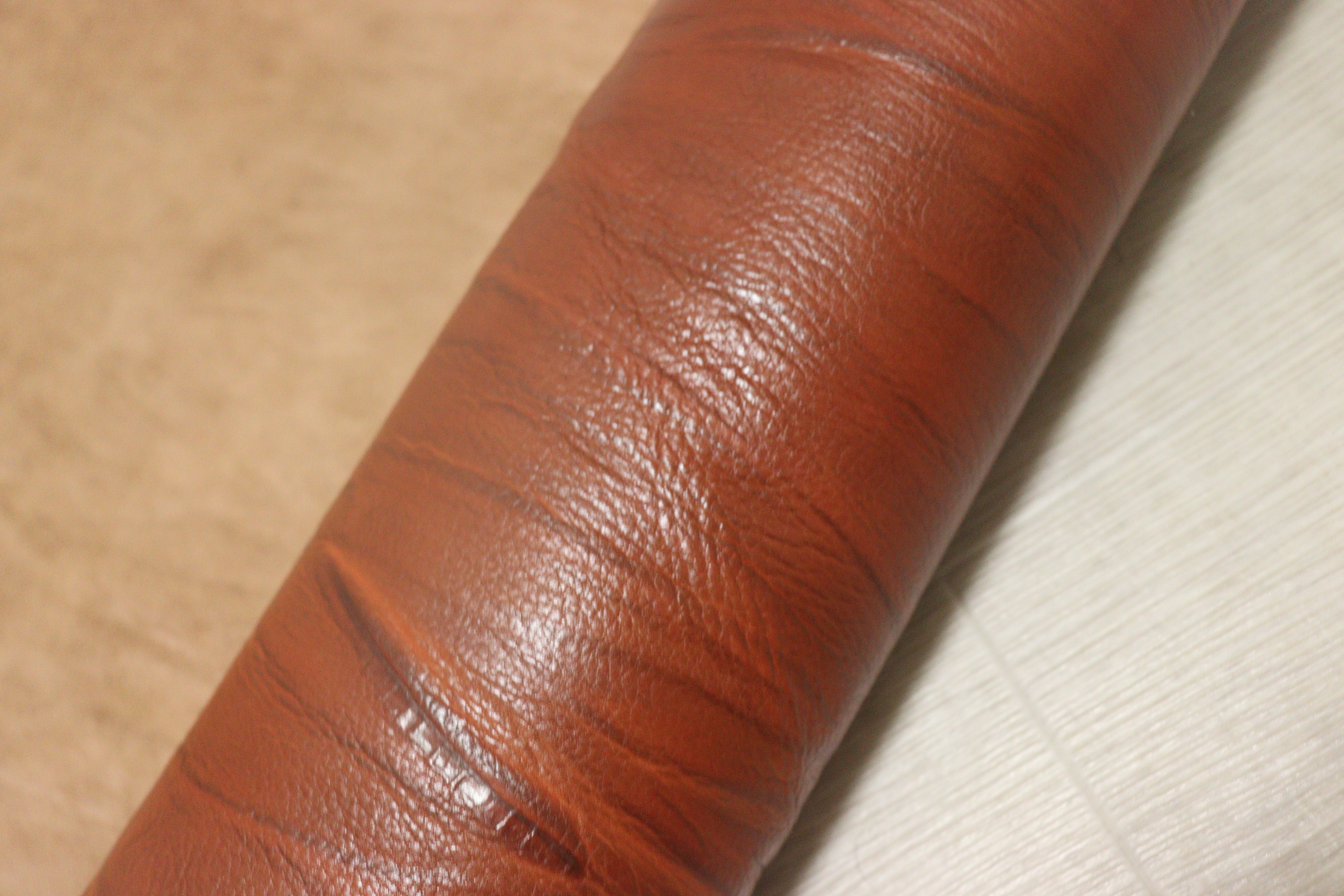 ds28円！訳あり 絞り加工 オレンジキャメル アニリン仕上げ ヌメ革