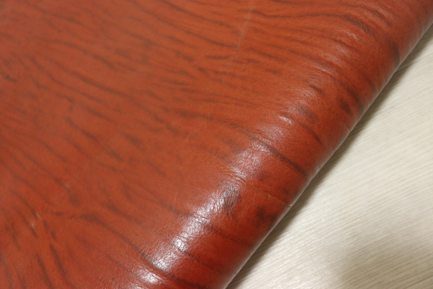 ds28円！訳あり　絞り加工　オレンジキャメル　アニリン仕上げ　ヌメ革　176ds