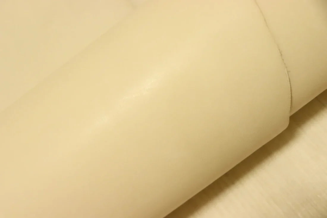 ds42円！クラフトの定番！厚手ヌメ ナチュラル　220ds