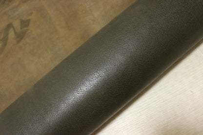 ds25円！新入荷！顔料仕上げ　カーキ　豚革　ヌメ革　117ds