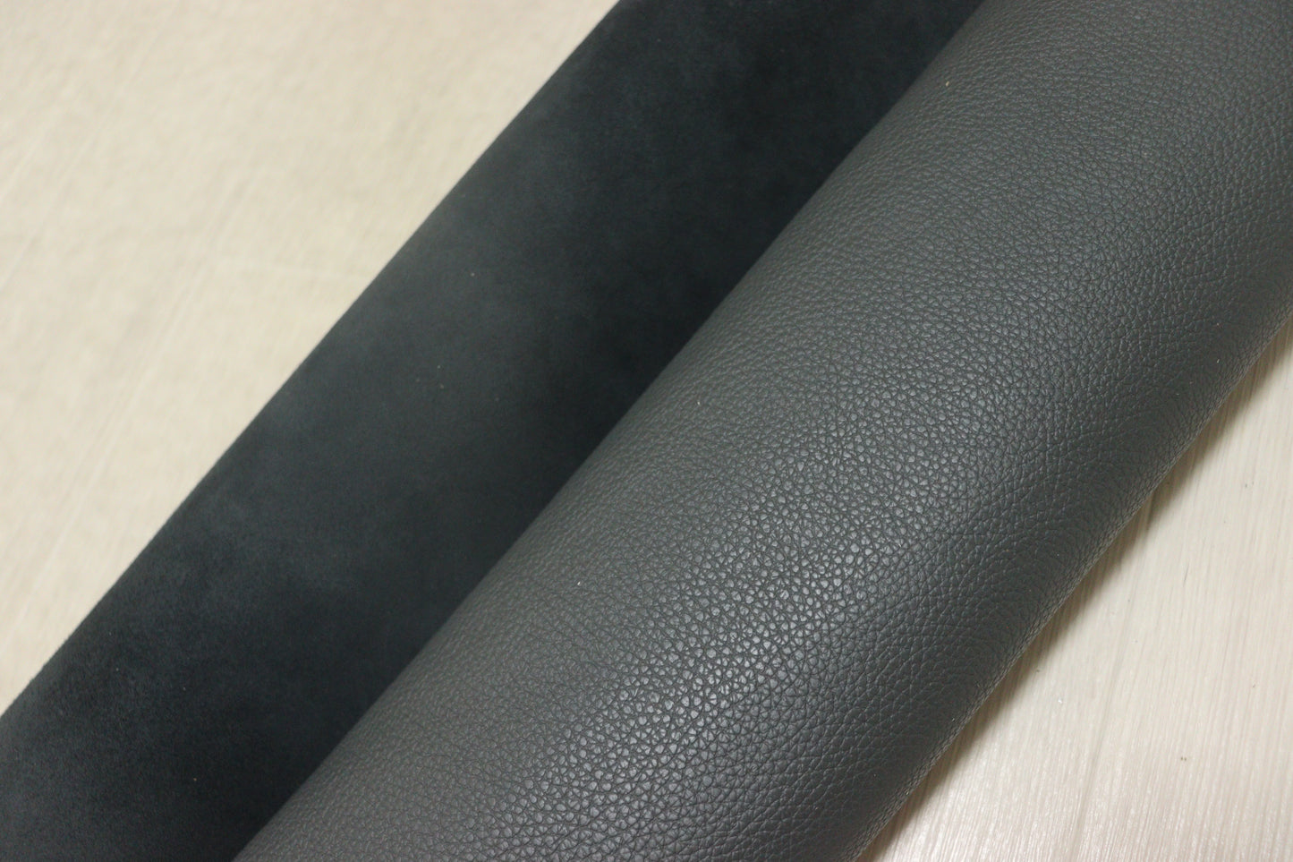 ds28円！新入荷！イタリアンレザー　もちもち　グレー　シボ型押し　225ds