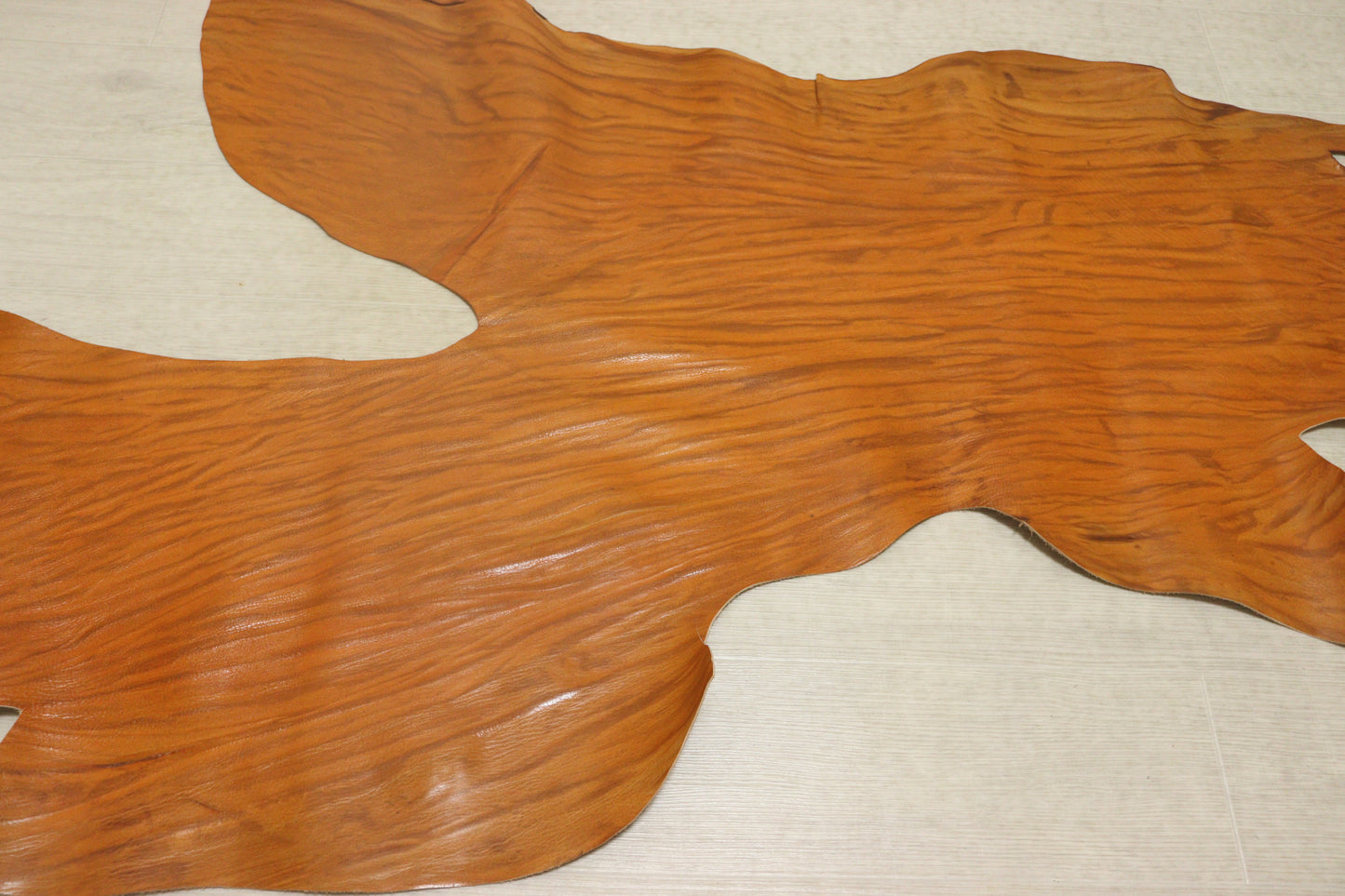 ds28円！訳あり　絞り加工　イエローキャメル　アニリン仕上げ　ヌメ革　90ds