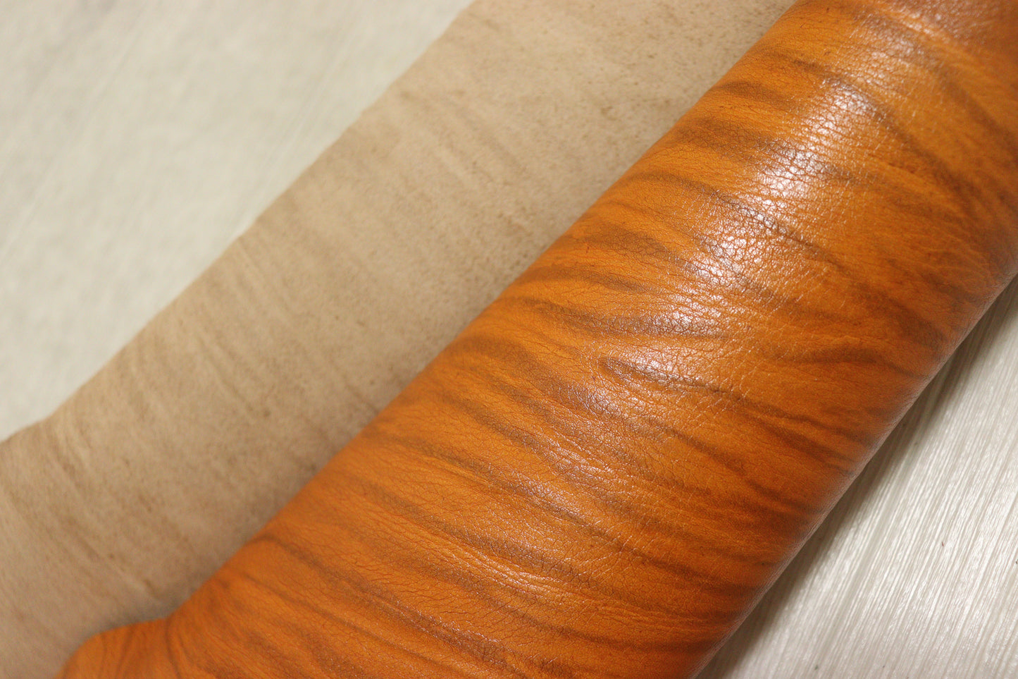 ds28円！訳あり　絞り加工　イエローキャメル　アニリン仕上げ　ヌメ革　90ds