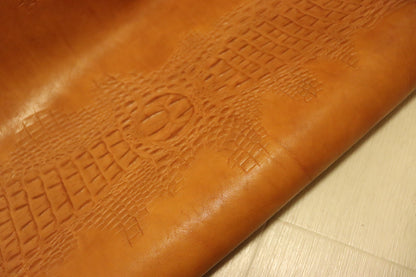 ds72円！イタリアンレザー　ショルダー　ヌメ革　背ワニ型押し　キャメル　147ds