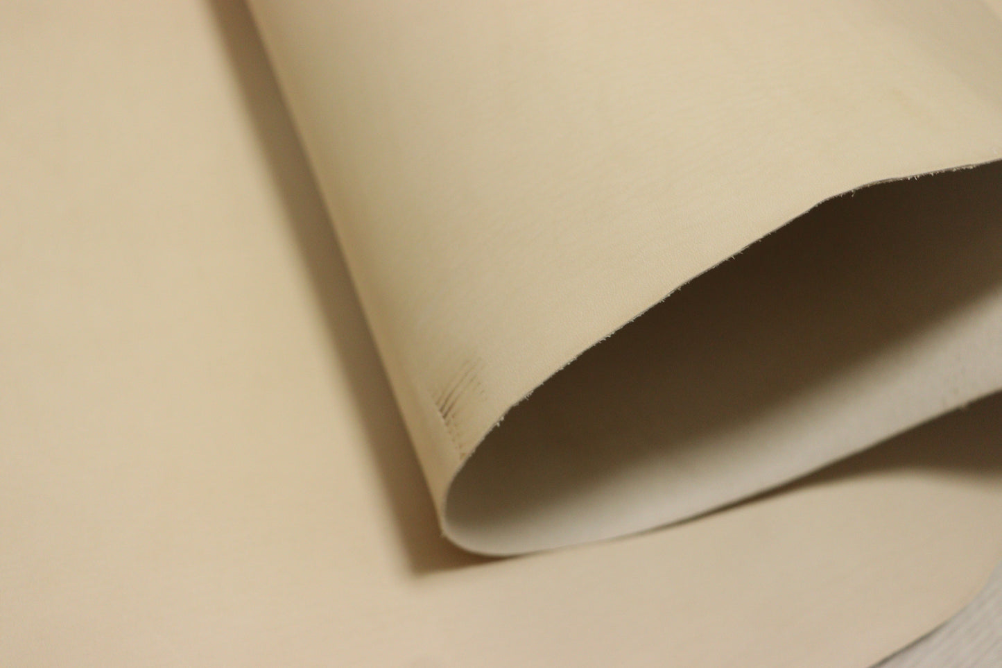 ds35円！クラフトの定番！ナチュラル　タンロー　ヌメ革　161ds