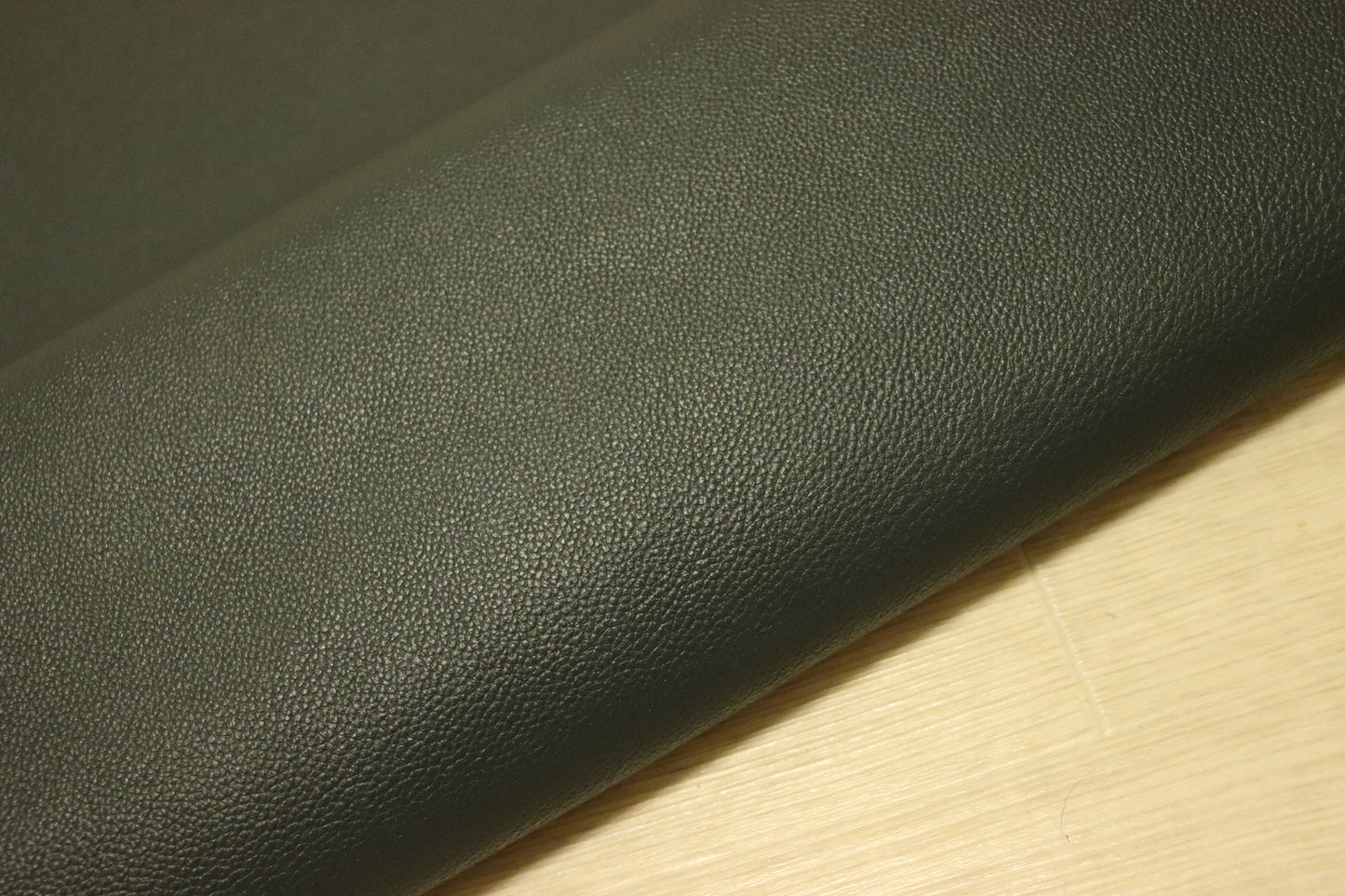 ds28円！新入荷！姫路レザー　モチモチ　ネイビー　シボ型押し　240ds