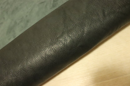ds30円！新入荷！絞り加工　ネイビー　ヌメ革　ヤギ　81ds
