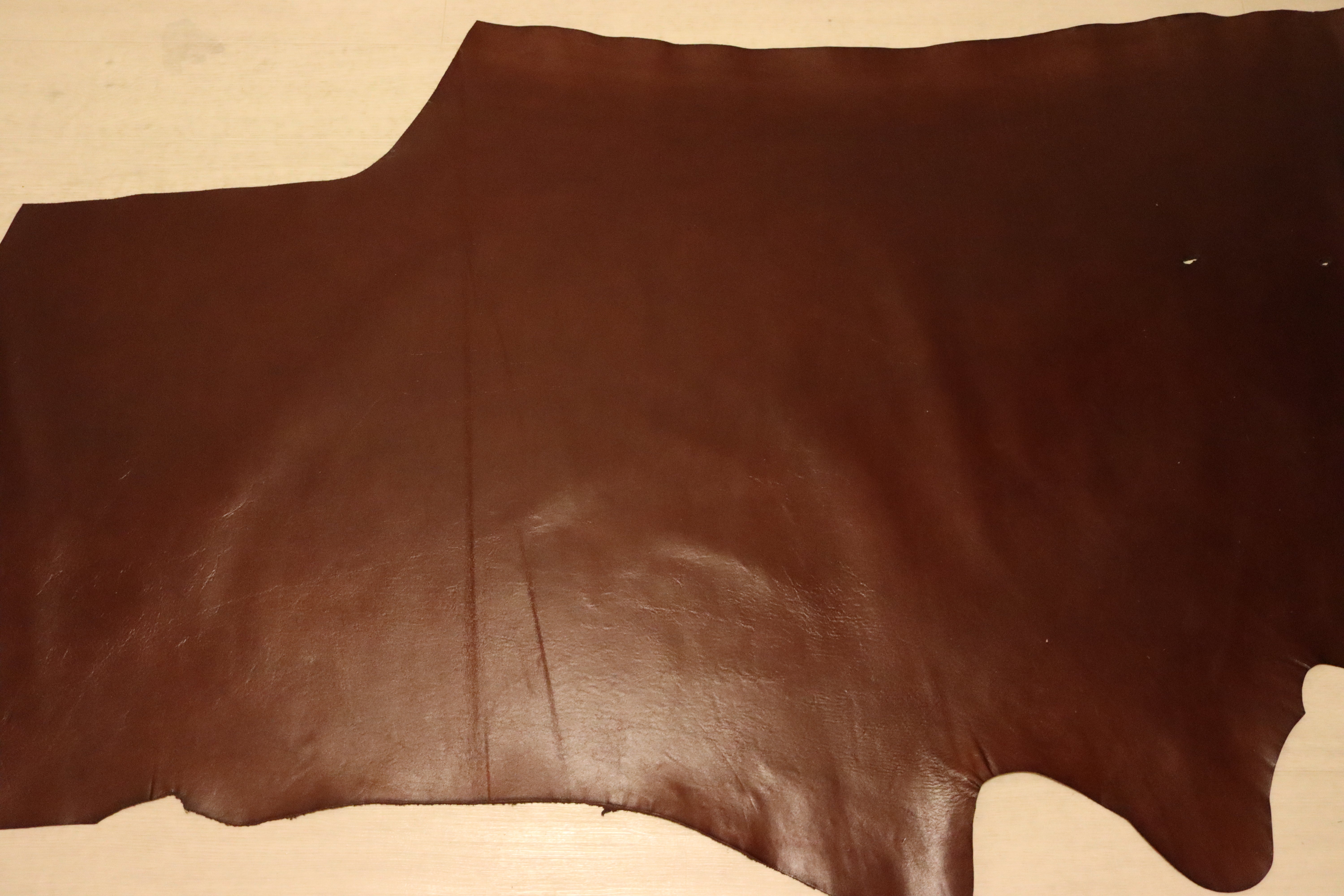 ヴィンテージ 295ds クロム革 牛革 イタリア レザー クラッキング加工 はぎれ 一枚革 レザークラフト 革 皮 本革 diy 生地 材料 ダークグレー 224ds クロム革 牛革 イタリア レザー シボ型