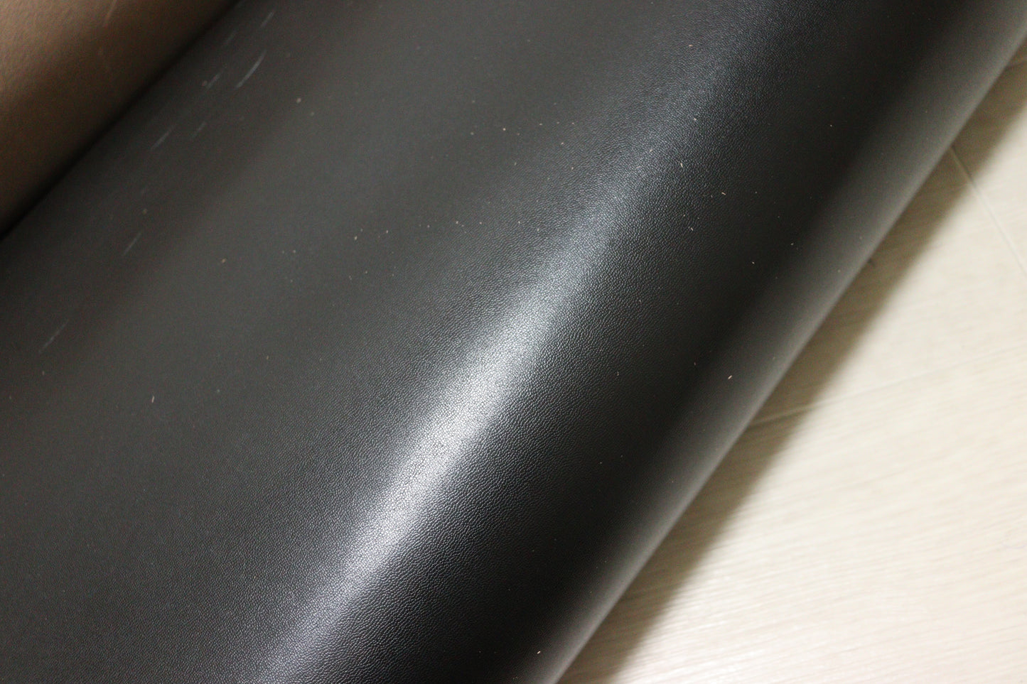 ds25円！新入荷！特殊加工　ヌメ革　ブラック　フィルム貼り　235ds