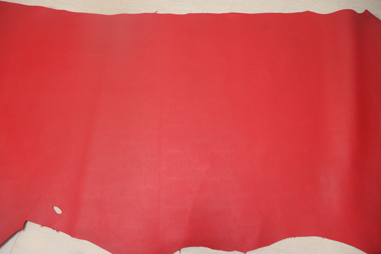 ds28円！新入荷！顔料仕上げ　シボ型押し　レッド　220ds