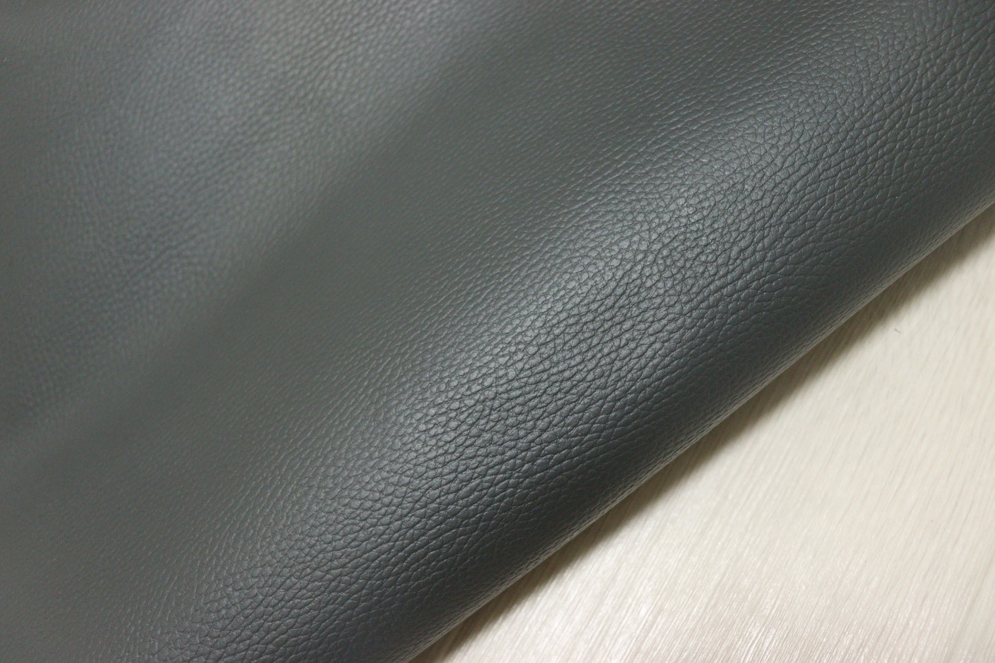 ds28円！新入荷！顔料仕上げ　アッシュグレー　シボ型押し　240ds