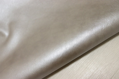 ds25円！新入荷！パールホワイトシルバー　スムース加工　ハギレ　200ds