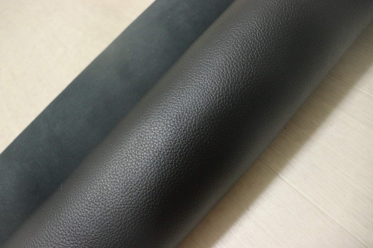 ds28円！新入荷！ブラック　シボ型押し　顔料仕上げ　180ds