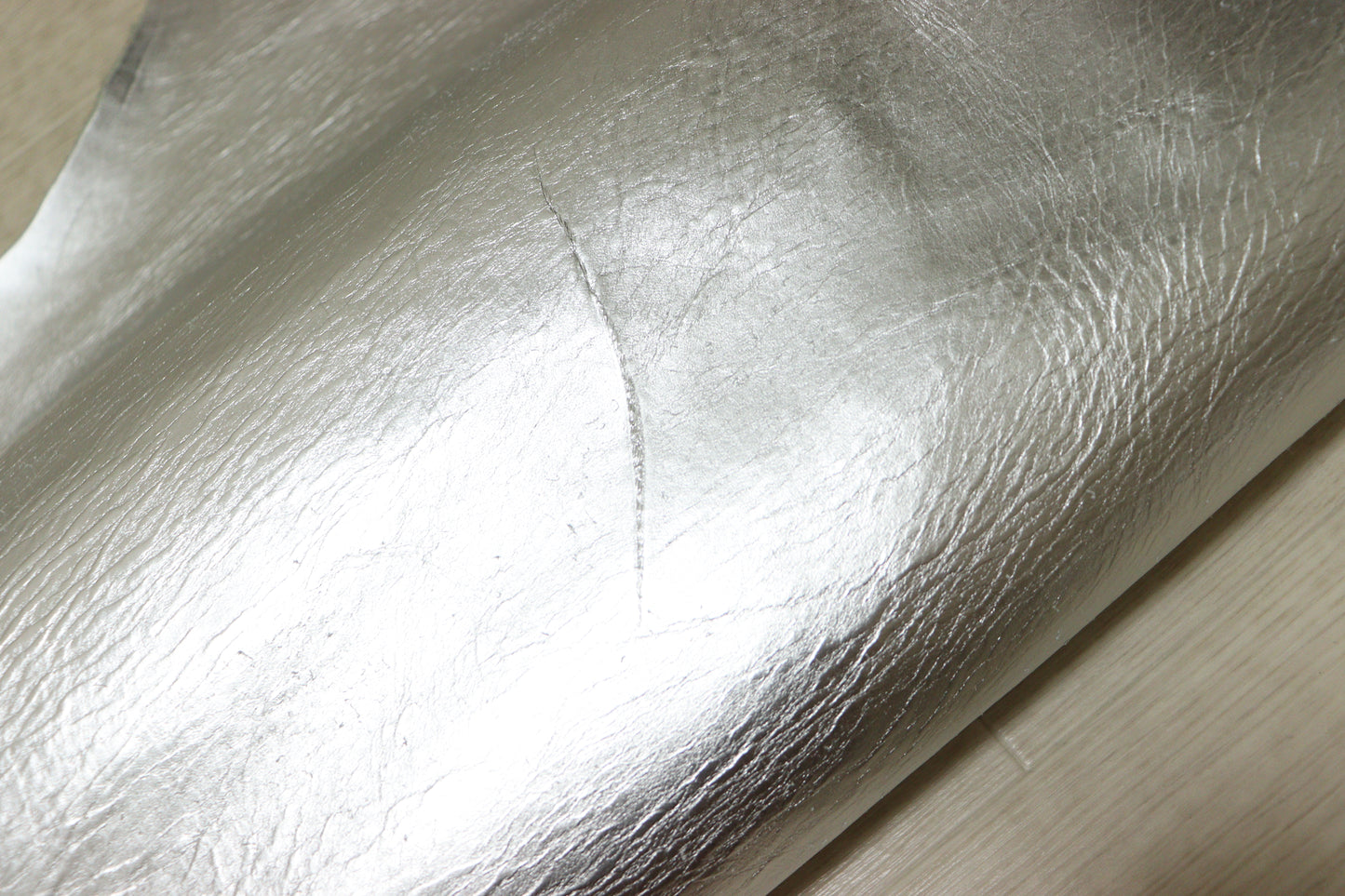 ds25円！新入荷！フィルム貼り　シルバー　208ds