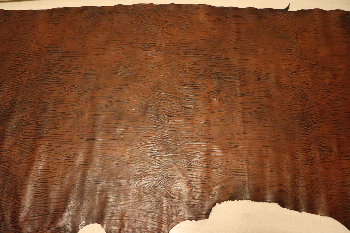 ds28円！新入荷！コンビヌメ　ウェーブ型押し　ブラウン　240ds