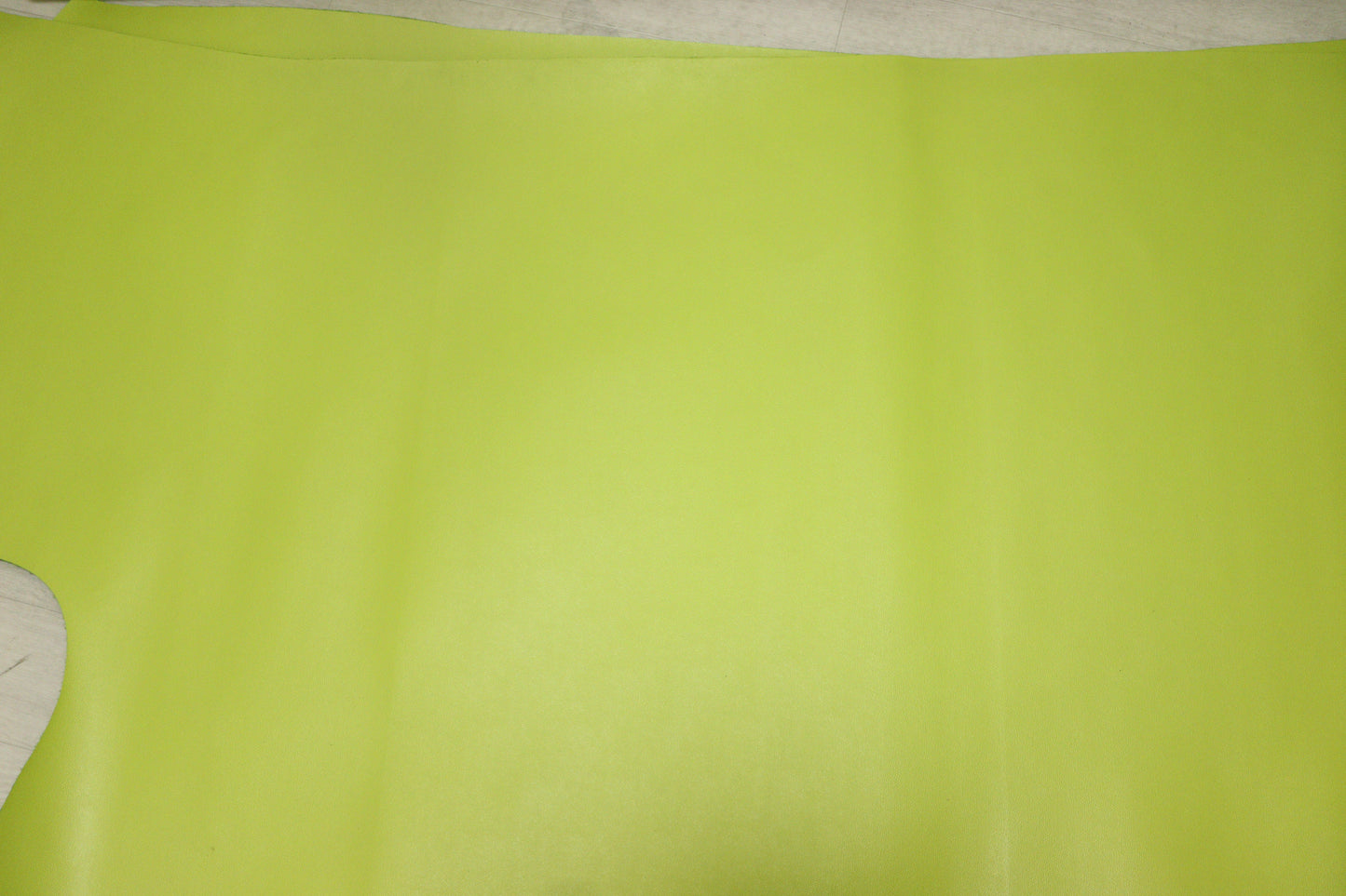 ds28円！新入荷！顔料仕上げ　イエローグリーン　シボ型押し　230ds