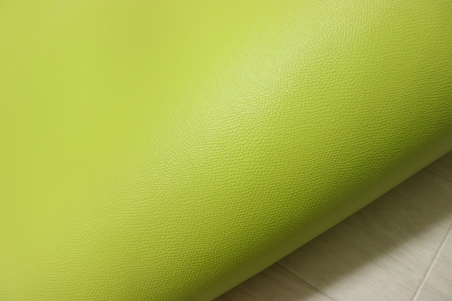 ds28円！新入荷！顔料仕上げ　イエローグリーン　シボ型押し　230ds