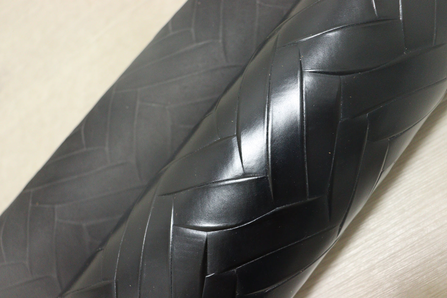 ds30円！新入荷！イタリアンレザー　トスカーナ　ガラス　エンボス加工　ブラック120ds