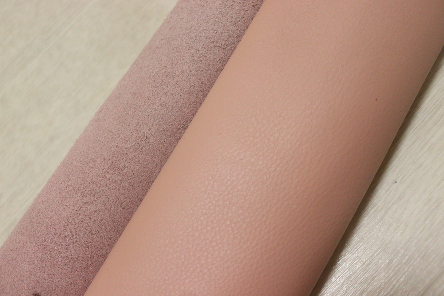 ds28円！新入荷！イタリアンレザー　シュリンプピンク　スムース加工　142ds