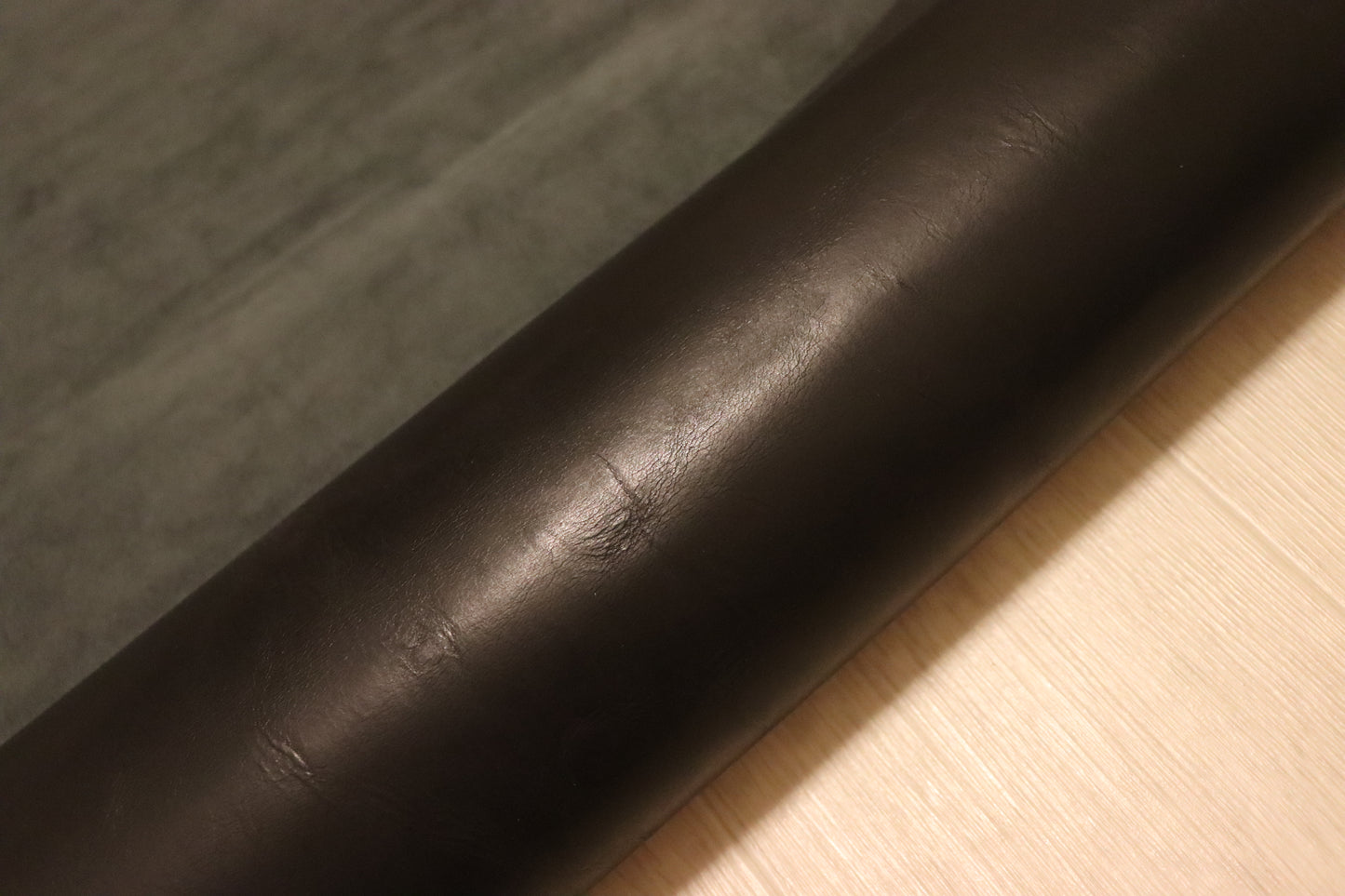 ds60円！新入荷！CONCERIA 800社　ブラック　ヌメ革　133ds