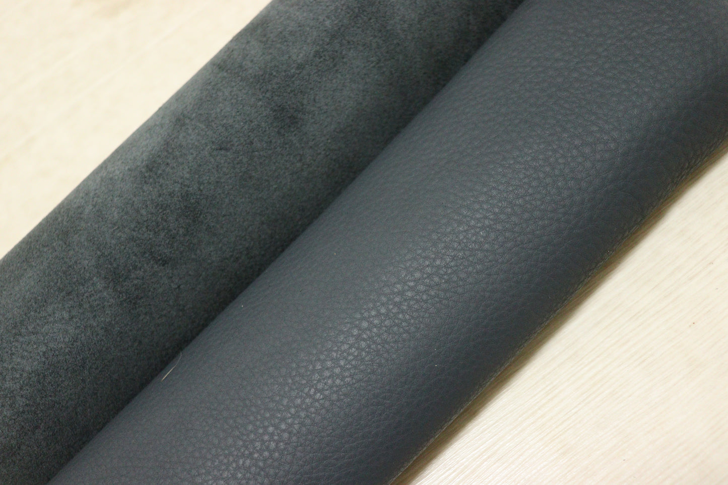 ds28円！新入荷！イタリアンレザー　もちもち　シュリンク加工　ネイビー　292ds