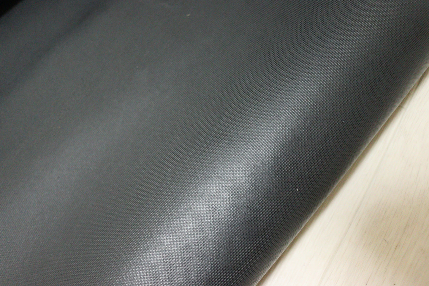 ds28円！新入荷！コンビヌメ　ブロック型押し　ダークグレー　273ds
