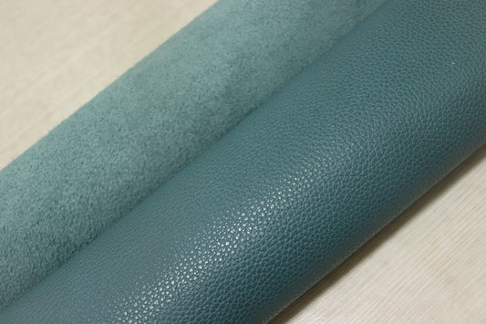 ds30円！新入荷！イタリアンレザー　もちもち　ピーコックブルー　シュリンク加工　256ds