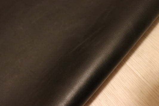 ds60円！新入荷！CONCERIA 800社　スムース加工　ブラック　ヌメ革　207ds