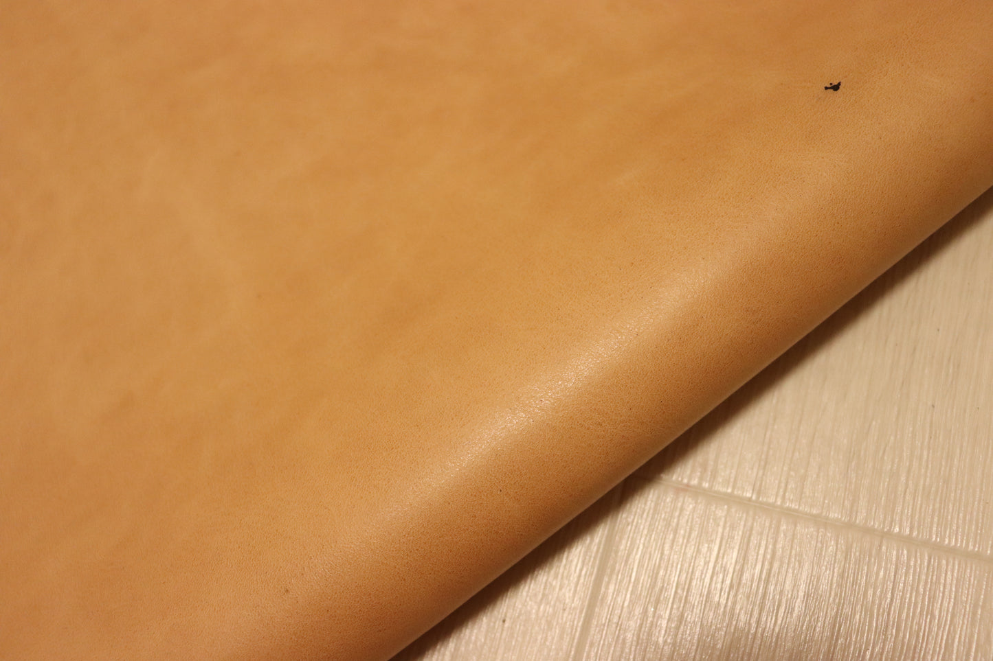 ds65円！新入荷！CONCERIA 800社　生成り　プルアップ加工　ヌメ革　126ds