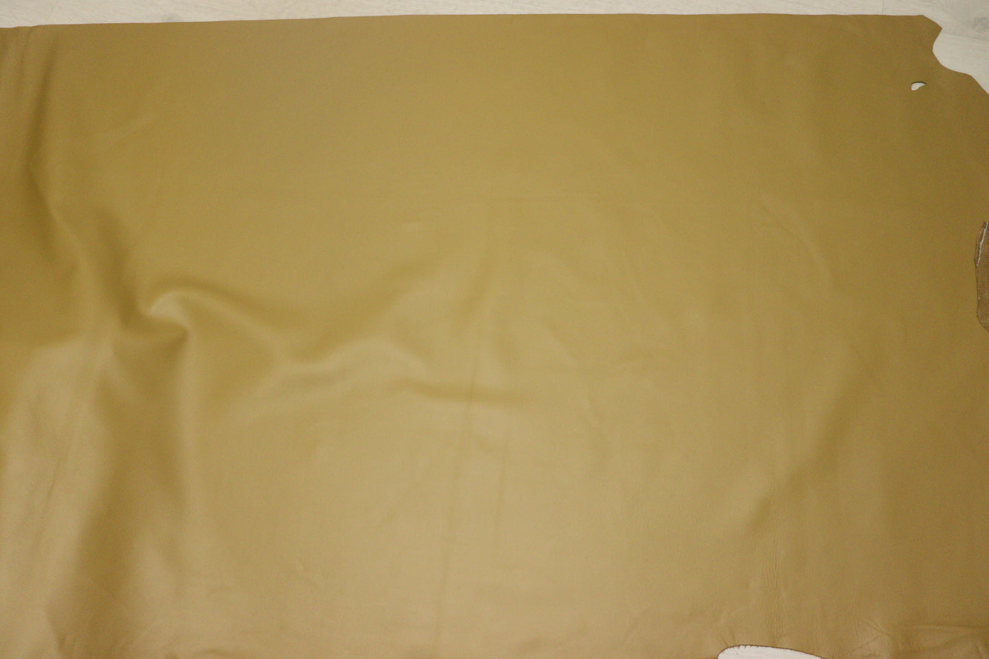 ds30円！新入荷！イタリアンレザー 　顔料仕上げ　イエローオークル　スムース加工　278ds