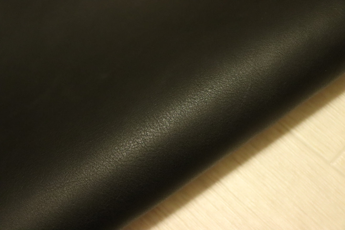 ds75円！新入荷！上質！オイルヌメ　ブラック　ショルダー　135ds