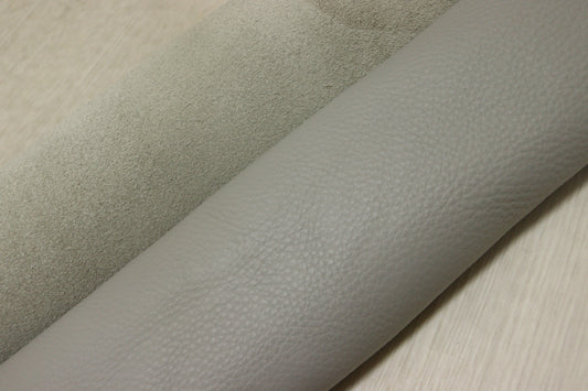 ds28円！新入荷！イタリアンレザー　もちもち　ハギレ　ライトグレー　シュリンク加工　170ds