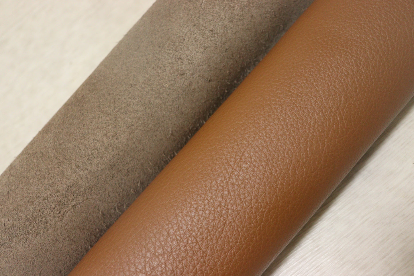 ds28円！新入荷！イタリアンレザー　もちもち　キャメルブラウン　シュリンク加工　272ds