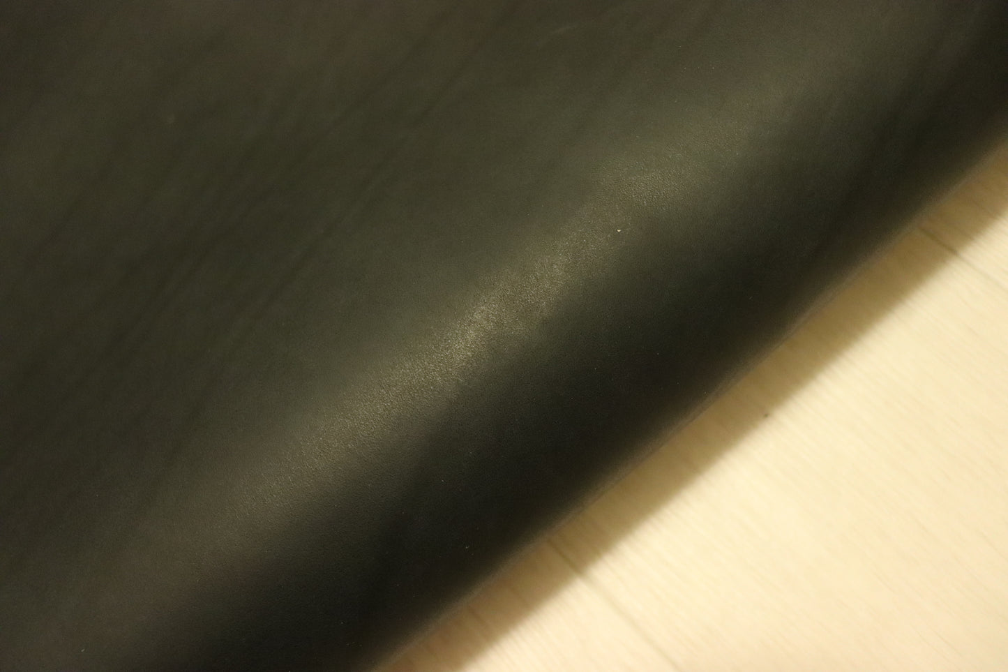 ds70円！新入荷！上質！イタリアンレザー　ベンズ　オイルヌメ　ブラック　125ds